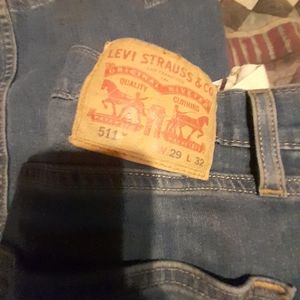 511 Levi's men 29x32